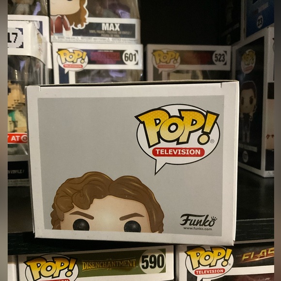 NIB STRANGER THINGS BILLY POP FUNKO VAULTED - Picture 4 of 7
